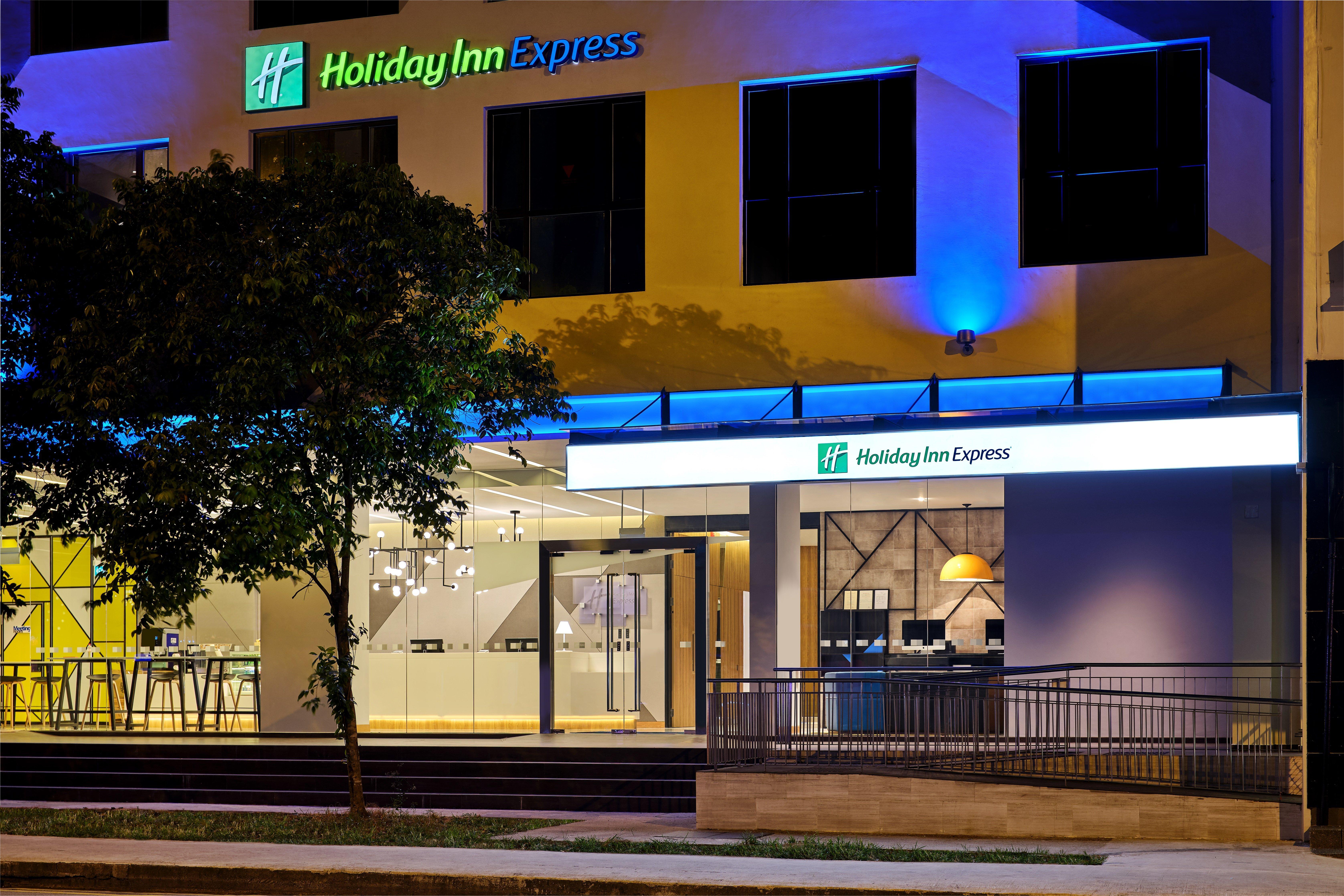 Holiday Inn Express Singapore Serangoon By Ihg Singapura Exterior foto